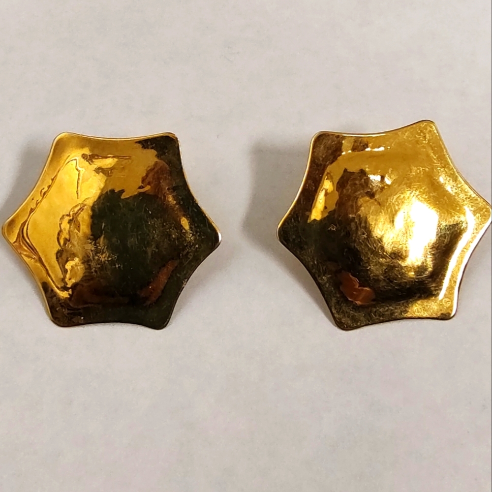 VINTAGE Sutton Hoo Earrings in gold tone. SIGNED